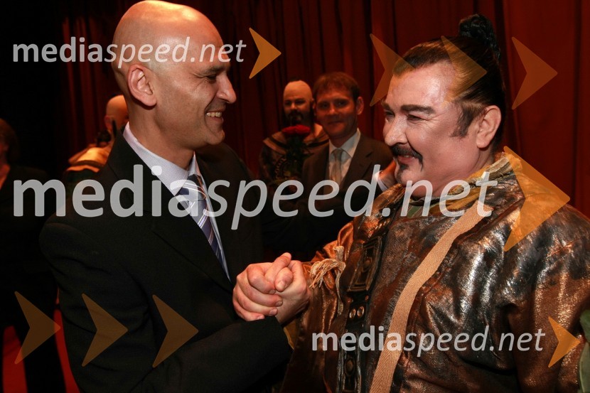 ... in Janez Lotrič, operni pevecPremiera opere Turandot v SNG Maribor