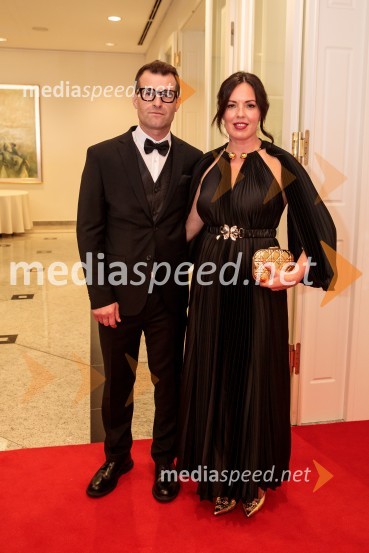  Andrej Hauptman, nekdanji kolesar, selektor državne kolesarske reprezentance;  Teja HauptmanPrimož Roglič predal naziv botra, dobrodelna prireditev Olimpijskega komiteja Slovenije