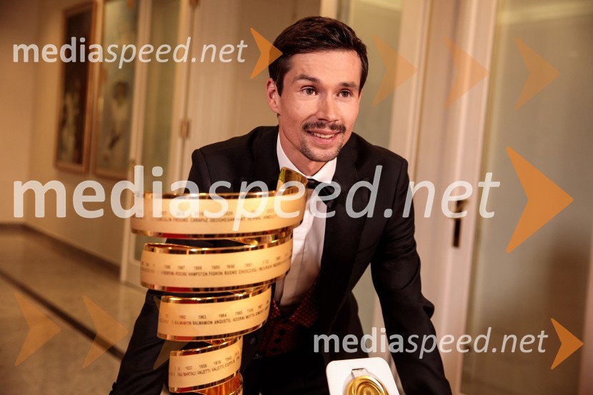  Primož Roglič, kolesarPrimož Roglič predal naziv botra, dobrodelna prireditev Olimpijskega komiteja Slovenije