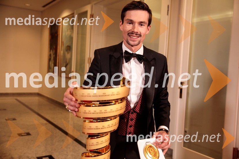  Primož Roglič, kolesarPrimož Roglič predal naziv botra, dobrodelna prireditev Olimpijskega komiteja Slovenije