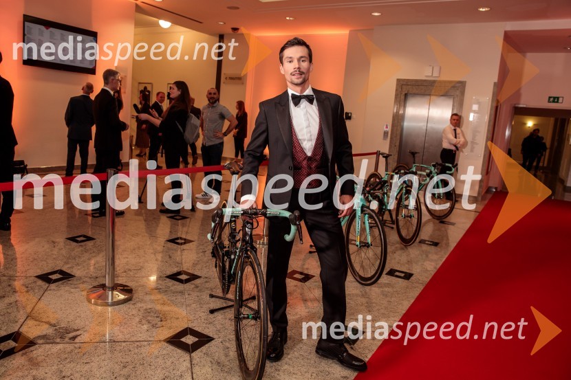  Primož Roglič, kolesarPrimož Roglič predal naziv botra, dobrodelna prireditev Olimpijskega komiteja Slovenije