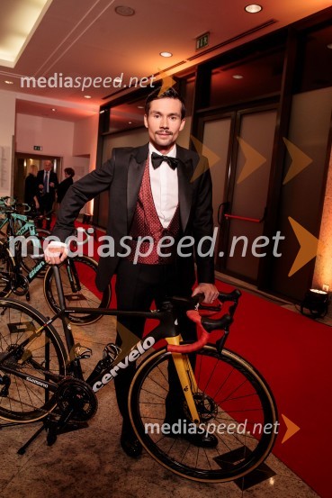  Primož Roglič, kolesarPrimož Roglič predal naziv botra, dobrodelna prireditev Olimpijskega komiteja Slovenije