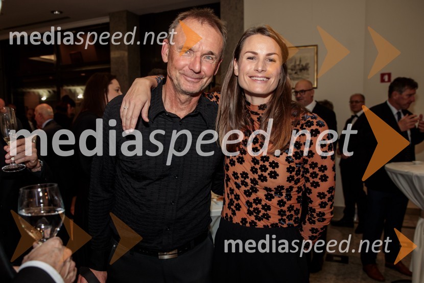  ... ;  Sara Isaković, plavalkaPrimož Roglič predal naziv botra, dobrodelna prireditev Olimpijskega komiteja Slovenije