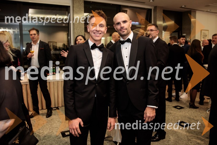  Tadej Pogačar, kolesar;  Luka Mezgec, kolesarPrimož Roglič predal naziv botra, dobrodelna prireditev Olimpijskega komiteja Slovenije