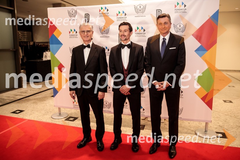  Franjo Bobinac, podpredsednik in generalni direktor za globalni marketing, Hisense International., predsednik Rokometne zveze Slovenije;  Primož Roglič, kolesar;  Borut Pahor, nekdanji predsednik Republike SlovenijePrimož Roglič predal naziv botra, dobrodelna prireditev Olimpijskega komiteja Slovenije