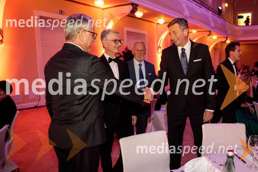  Matjaž Han, minister za gospodarski razvoj in tehnologijo;  Franjo Bobinac, podpredsednik in generalni direktor za globalni marketing, Hisense International., predsednik Rokometne zveze Slovenije;  Miroslav Cerar, nekdanji gimnastičar, nekdanji predsednik Odbora za podeljevanje Bloudkovih priznanj;  Borut Pahor, nekdanji predsednik Republike SlovenijePrimož Roglič predal naziv botra, dobrodelna prireditev Olimpijskega komiteja Slovenije