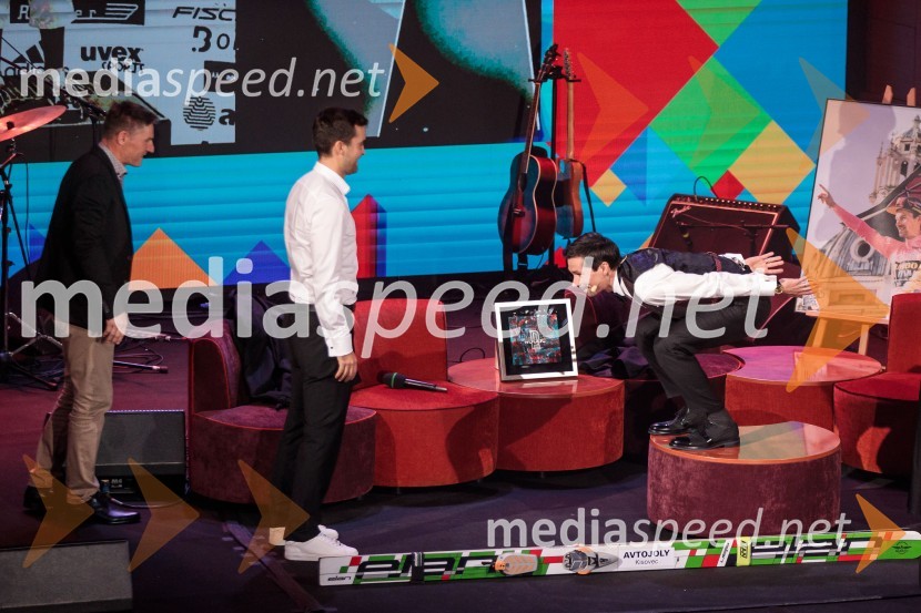  Robert Hrgota, trener slovenske skakalne reprezentance;  Primož Roglič, kolesarPrimož Roglič predal naziv botra, dobrodelna prireditev Olimpijskega komiteja Slovenije