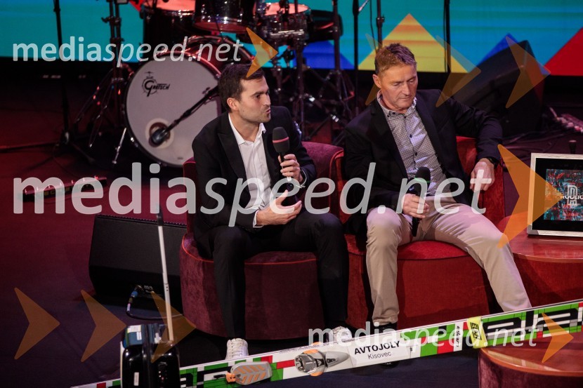  Robert Hrgota, trener slovenske skakalne reprezentance;  Zvone PograjcPrimož Roglič predal naziv botra, dobrodelna prireditev Olimpijskega komiteja Slovenije