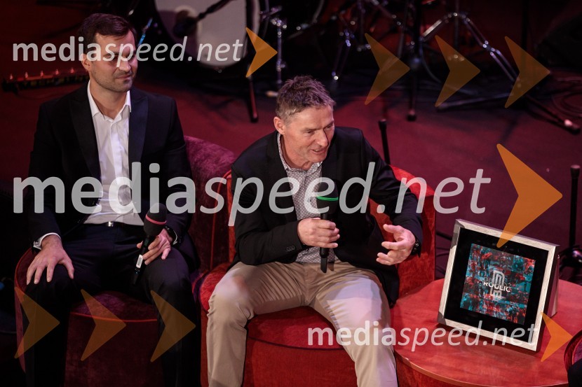  Robert Hrgota, trener slovenske skakalne reprezentance;  Zvone PograjcPrimož Roglič predal naziv botra, dobrodelna prireditev Olimpijskega komiteja Slovenije