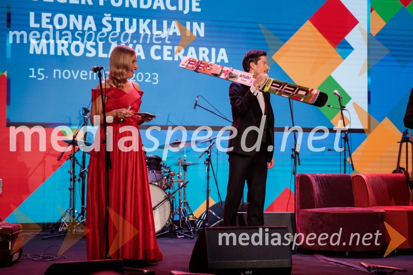  ... ;  Primož Roglič, kolesarPrimož Roglič predal naziv botra, dobrodelna prireditev Olimpijskega komiteja Slovenije