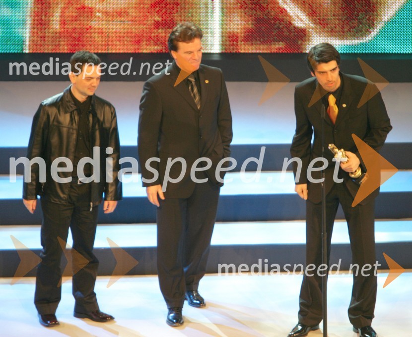 Ekipa Radia City Maribor, dobitniki Viktorja za naj radijsko postajo: Sandi Križanič, glasbeni urednik, Mišo Hoelbl, direktor in lastnik ter Bor Greiner, odgovorni urednik
Viktorji za leto 2004