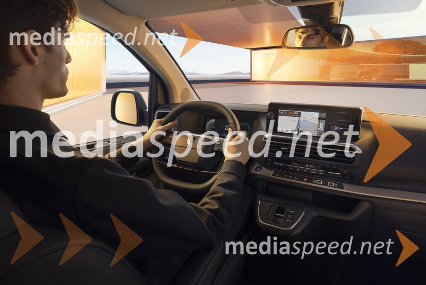 NOVI PEUGEOT e-TRAVELLER