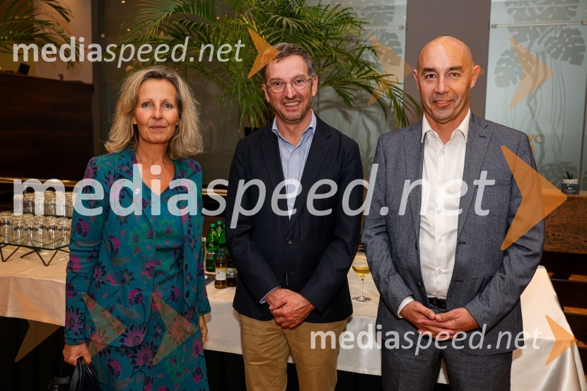  Florence Levy, Francoska veleposlanica v Sloveniji;  ... ;  ... 90. obletnica letalske družbe Air France