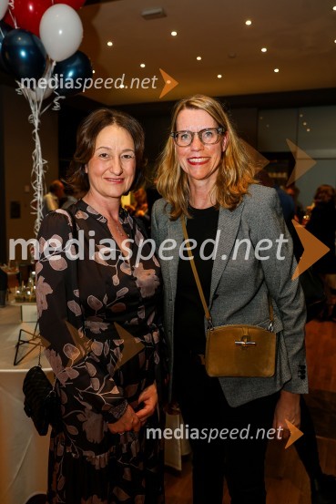  Ildiko Kiss, regijska direktorica prodaje skupine Air France – KLM;  ... 90. obletnica letalske družbe Air France