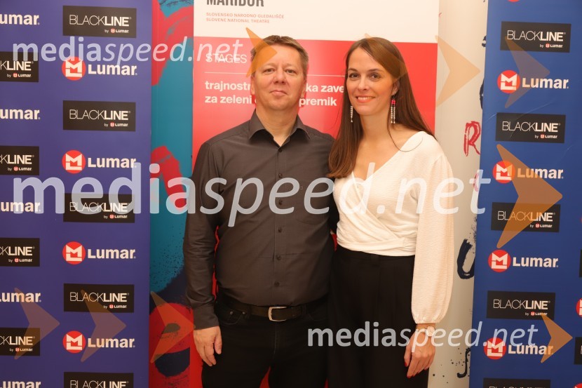  Matjaž Partlič, SNG Maribor;  Špela Lešnik, producentka Drame SNG MariborPremiera Drame SNG Maribor Monolog za živeče v času izumrtja