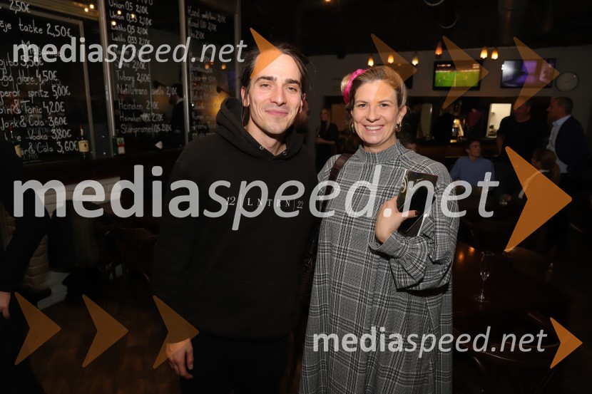  Petja Labović, igralec;  ... Premiera Drame SNG Maribor Monolog za živeče v času izumrtja