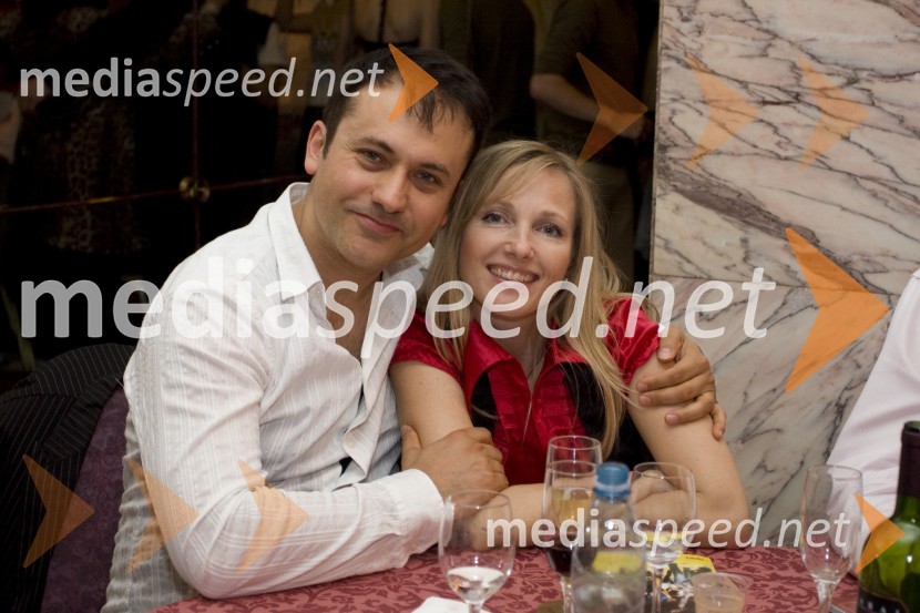 Miki Šarac, glasbenik s soprogoMiss športa Slovenije 2009