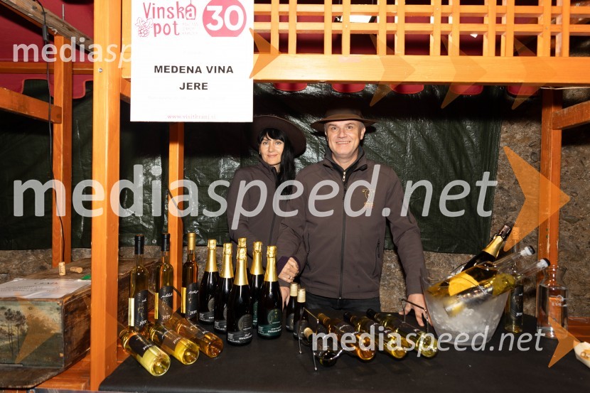 Vinska pot v rovih pod starim Kranjem 2023, petek