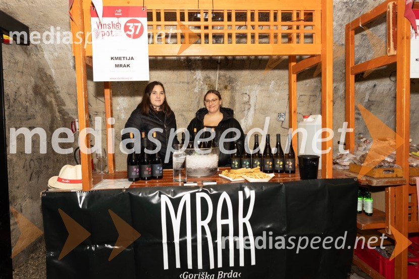 Vinska pot v rovih pod starim Kranjem 2023, petek