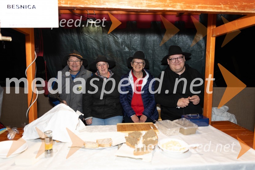 Vinska pot v rovih pod starim Kranjem 2023, petek