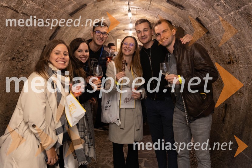 Vinska pot v rovih pod starim Kranjem 2023, petek