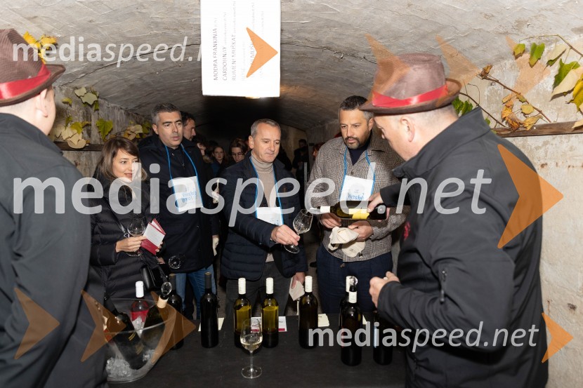 Vinska pot v rovih pod starim Kranjem 2023, petek