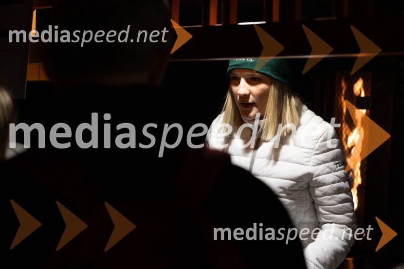 Vinska pot v rovih pod starim Kranjem 2023, petek