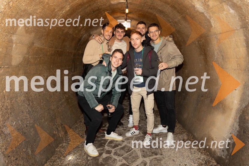 Vinska pot v rovih pod starim Kranjem 2023, petek