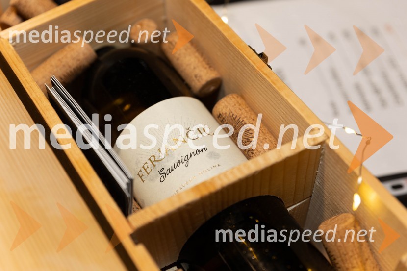 Vinska pot v rovih pod starim Kranjem 2023, petek