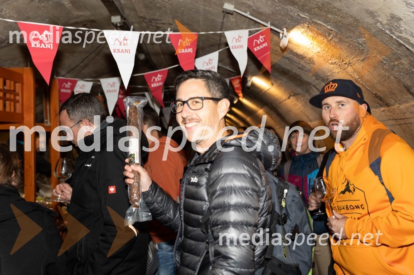 Vinska pot v rovih pod starim Kranjem 2023, petek
