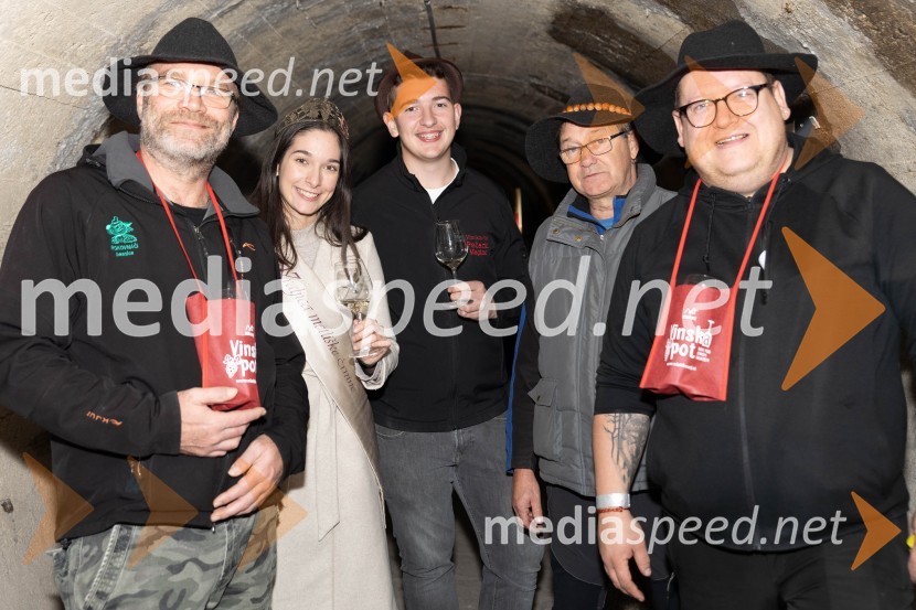 Vinska pot v rovih pod starim Kranjem 2023, petek