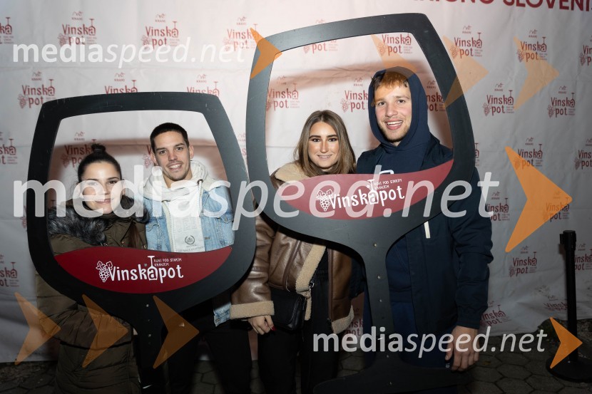 Vinska pot v rovih pod starim Kranjem 2023, petek