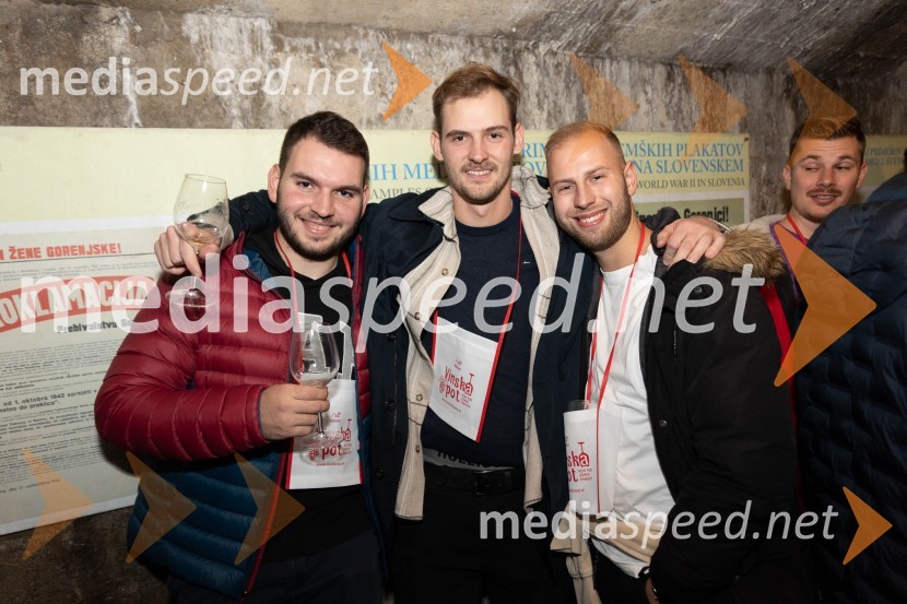 Vinska pot v rovih pod starim Kranjem 2023, petek