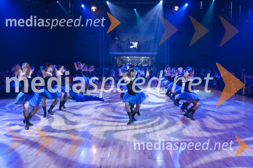 Plesna formacija pod vodstvom Azre SelimanovičDržavno prvenstvo v latinskoameriških plesih in podelitev nagrad Povodni mož 2008