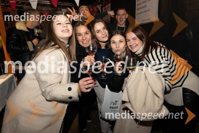 Vinska pot v rovih pod starim Kranjem 2023, petek