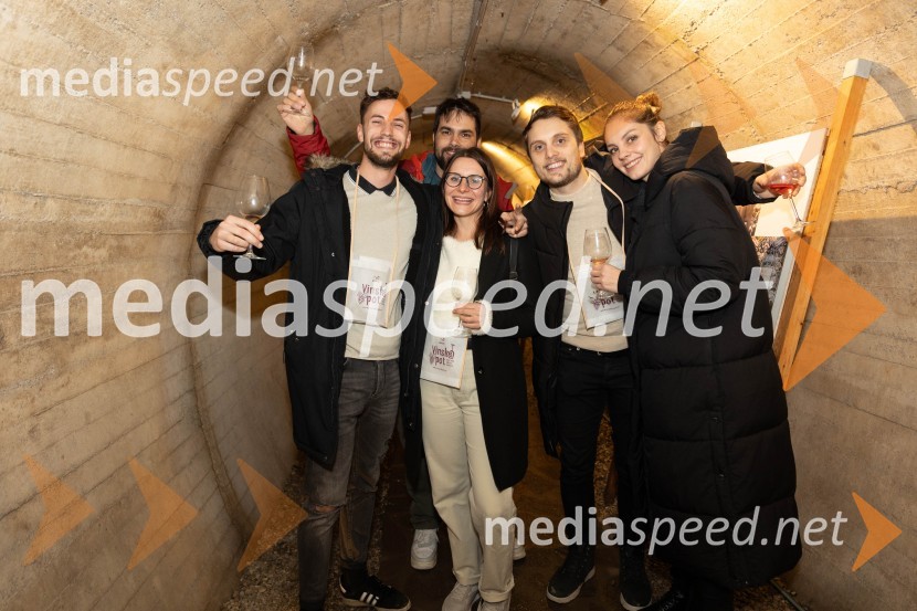 Vinska pot v rovih pod starim Kranjem 2023, petek