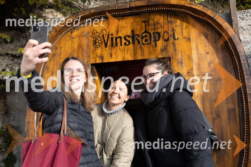 Vinska pot v rovih pod starim Kranjem 2023, sobota