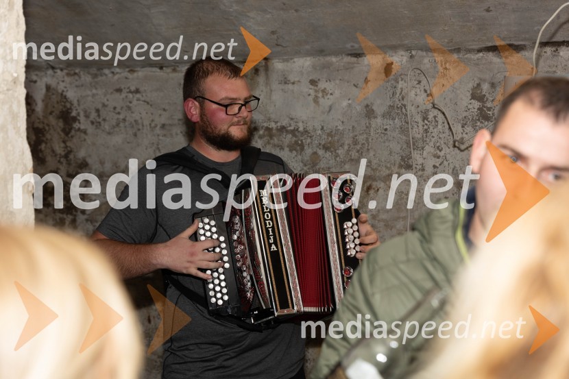 Vinska pot v rovih pod starim Kranjem 2023, sobota