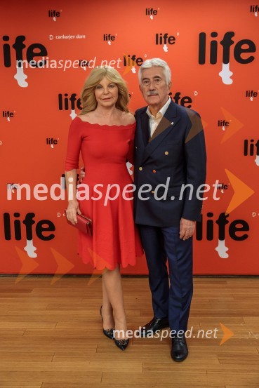  Darja Kuhar Kotnik, soustanoviteljica in podpredsednica Društva za zdravje naroda;  Rajko Kotnik, poslovni direktor Cankarjevega doma, dosedanji predsednik Lions kluba Ljubljana Rožnik34. LIFFE, zaključek ljubljanskega filmskega festivala