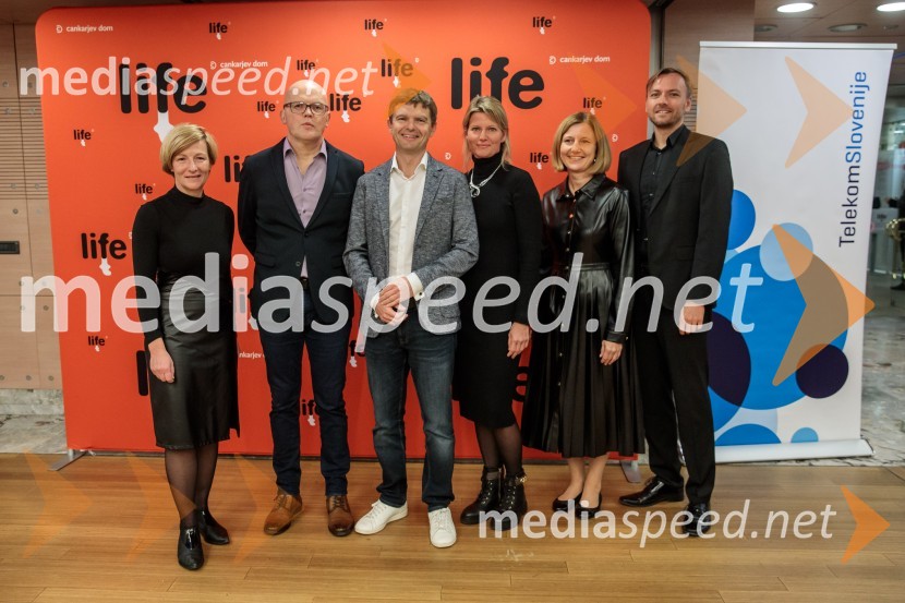  Katarina Prešeren, vodja komuniciranja, Telekom Slovenija;  Simon Popek, programski direktor, festival LIFFe; mag. Boštjan Škufca Zaveršek, podpredsednik uprave, Telekom Slovenija;  Sonja Škufca Zaveršek, Setcce d.o.o.;  Andreja Lenart, direktorica centralnega marketinga, Telekom Slovenija;  Alan Šćuric, Telekom Slovenije34. LIFFE, zaključek ljubljanskega filmskega festivala