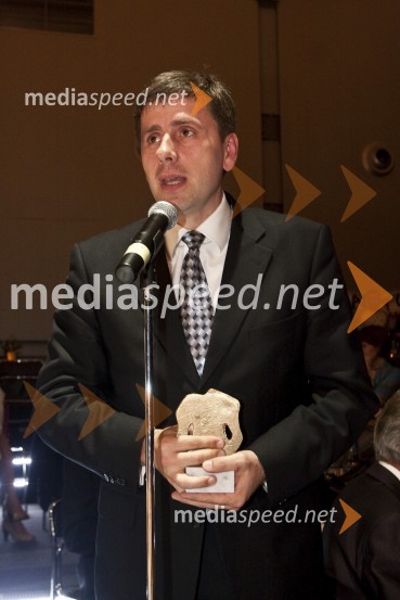 Jani Möderndorfer, podžupan Ljubljane in prejemnik nagrade Povodni mož 2008 (nagrado prevzel v imenu Mestne občine Ljubljana)Državno prvenstvo v latinskoameriških plesih in podelitev nagrad Povodni mož 2008