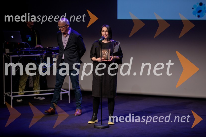  Simon Popek, programski direktor, festival LIFFe;  Asja Dupanović, film Poljubi prihodnost - U2 v Sarajevu34. LIFFE, zaključek ljubljanskega filmskega festivala