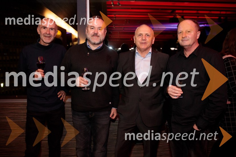  ... ;  ... ;  Dušan Lah, direktor EIS d.o.o.;  Janez Žagar, vodja oddelka za multimedijske tehnologije, Cankarjev dom34. LIFFE, zaključek ljubljanskega filmskega festivala