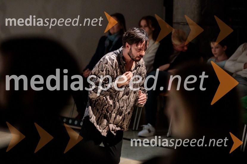  Milan Tomášik, plesalecEno samo telo ni dovolj, premiera plesne predstave