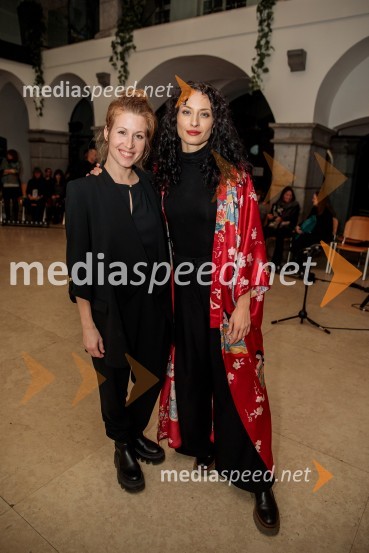  Anja Möderndorfer, plesalka in koreografinja;  Urška Centa, plesalka flamenkaEno samo telo ni dovolj, premiera plesne predstave