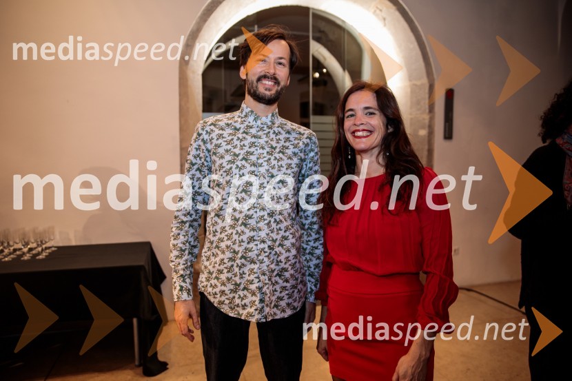  Milan Tomášik, plesalec;  Agostina D’Alessandro, plesalkaEno samo telo ni dovolj, premiera plesne predstave