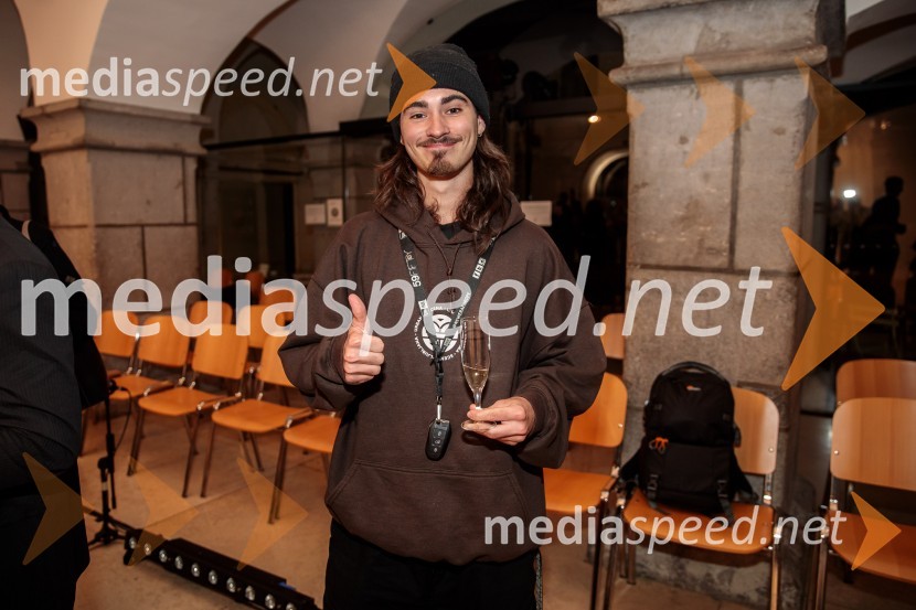  Bor Prokofjev, plesalecEno samo telo ni dovolj, premiera plesne predstave