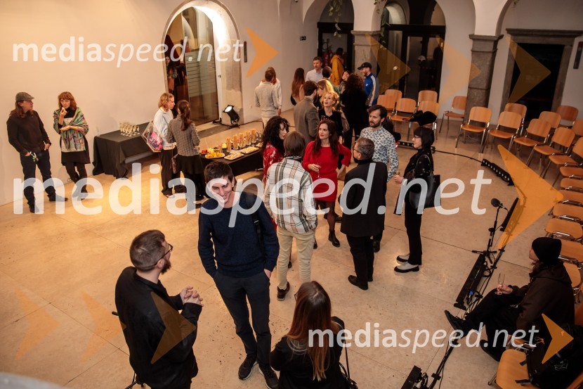 Eno samo telo ni dovolj, premiera plesne predstave