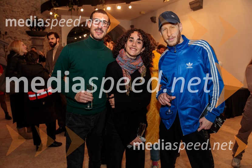  Davide Lafabiana, plesalec;  Núria Capella, plesalka;  Peter Frankl, igralec, improvizatorEno samo telo ni dovolj, premiera plesne predstave