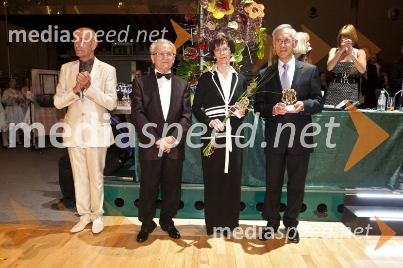 Tomaž Ambrož, vodja Plesne šole Urška, Franjo Kozar, plesni strokovnjak in začetnik plesa v Sloveniji, Verena Šulek, podpredsednica odbora sekcije za standardne in latinskoameriške plese Plesne zveze Slovenije in Drago Šulek, predsednik Plesne zveze Slovenije, dobitnika nagrade Povodni mož za življenjsko deloDržavno prvenstvo v latinskoameriških plesih in podelitev nagrad Povodni mož 2008